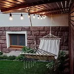 Апартаменты Csendeskert Wellness Apartments - Garden, Grill, Chill Балатональмади