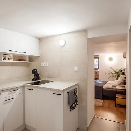 Csendeskert Wellness Apartments - Garden, Grill, Chill Balatonalmadi