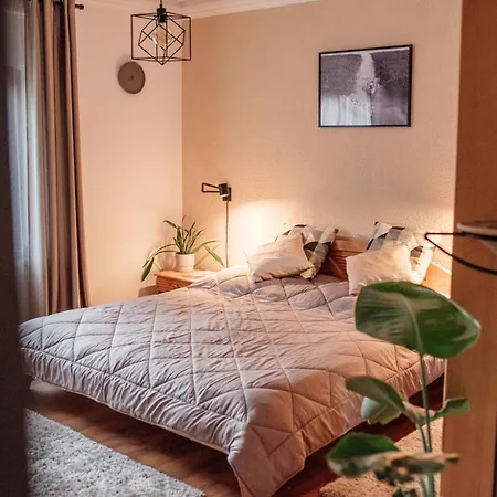 Apartment Csendeskert Wellness Apartments - Garden, Grill, Chill