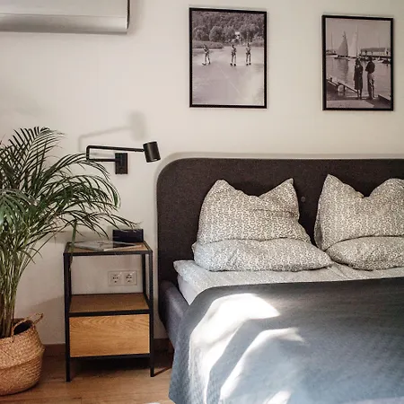 Apartment Csendeskert Wellness Apartments - Garden, Grill, Chill Balatonalmadi