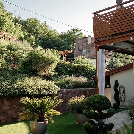 Apartment Csendeskert Wellness Apartments - Garden, Grill, Chill