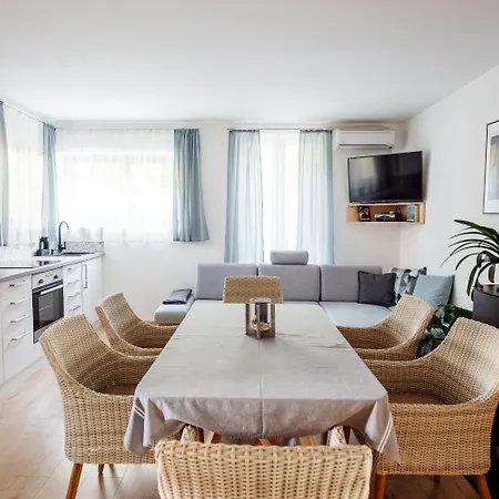 Apartment Csendeskert Wellness Apartments - Garden, Grill, Chill *