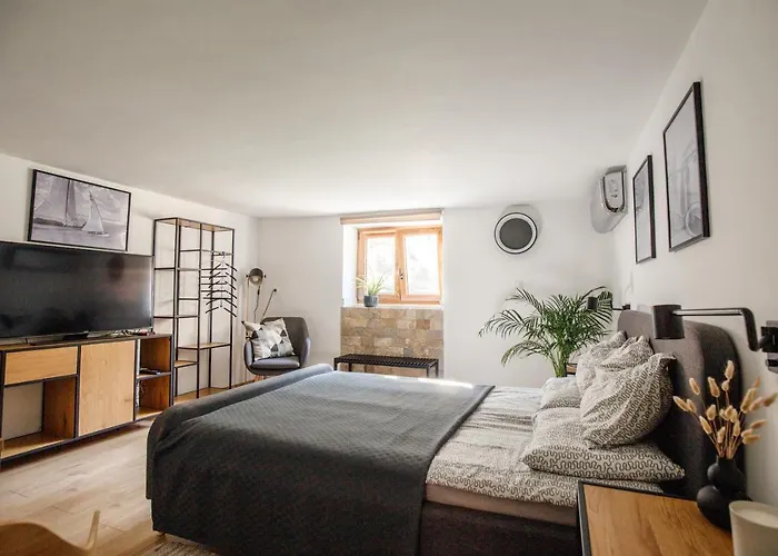 Apartment Csendeskert Wellness Apartments - Garden, Grill, Chill Balatonalmadi