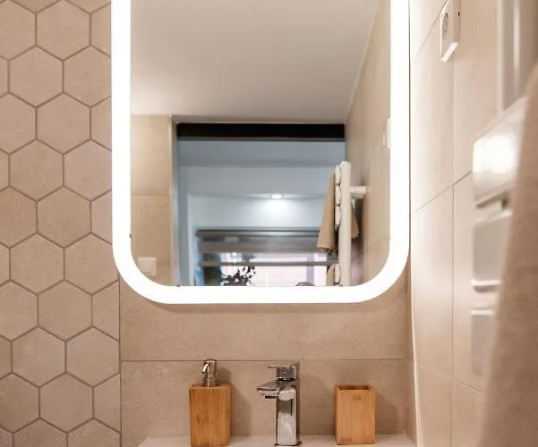 아파트 Csendeskert Wellness - Garden, Grill, Chill 발라톤알마디